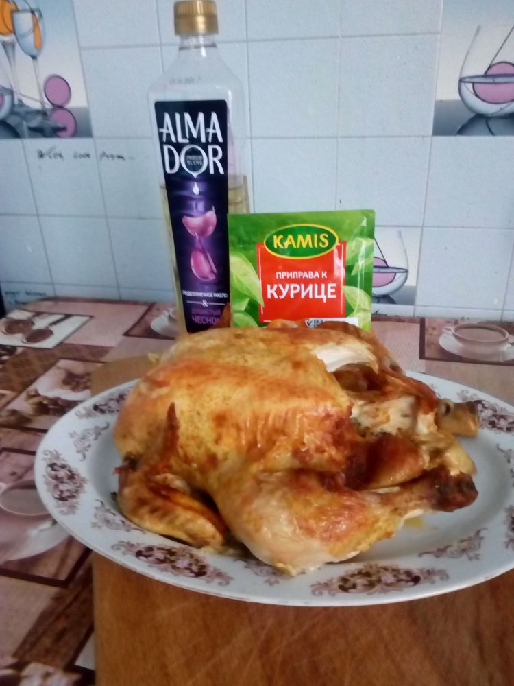 Праздничные рецепты - Горячие блюда - Курица, запеченная в рукаве. © WAKT.RU